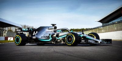 Exšéf Pirelli: Potřebujeme 1500 koní, jezdci musí být kingové