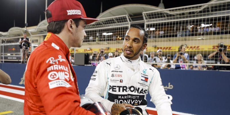 Leclerc by ve Ferrari Hamiltona uvítal