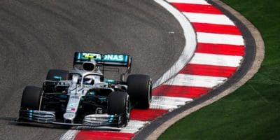 Odpoledne Vettela těsně překonal Bottas, drží se i Red Bull