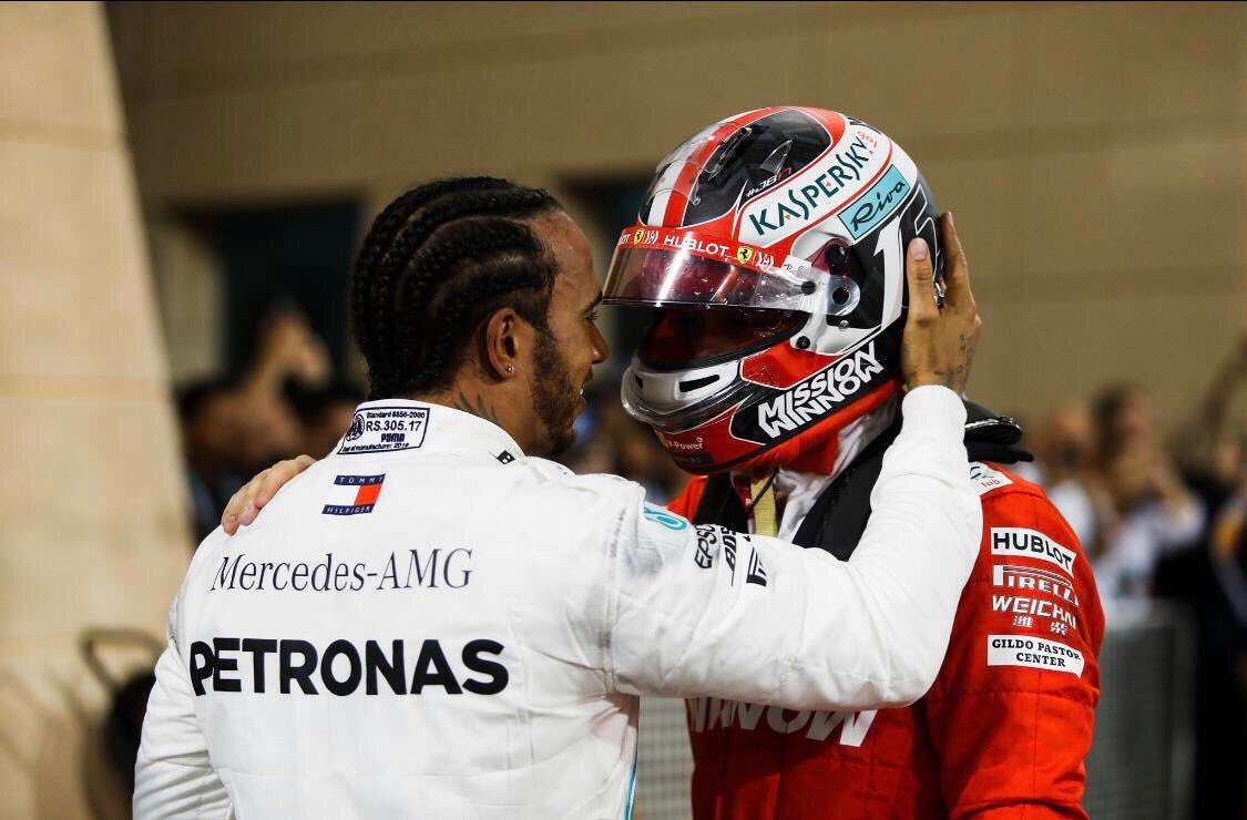 Leclerc si vítězství zasloužil, shoduje se celý paddock F1