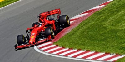 Tohle není fér, hřměl po penalizaci Vettel
