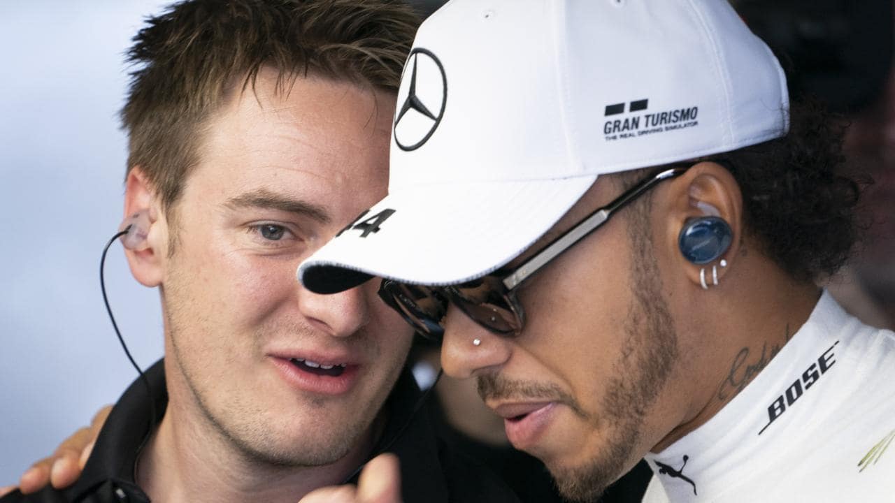 Hamilton má z Vettelovy pole position radost