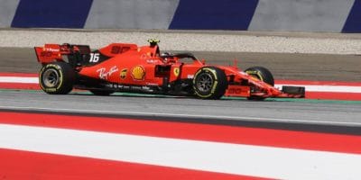 K pole position mi pomohla změna nastavení, říká Leclerc