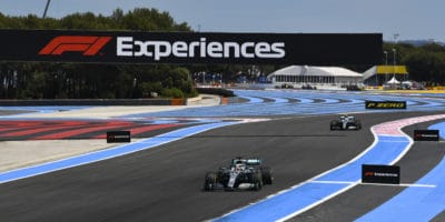 Hamilton: Nudné závody? Jezdci za to nemohou