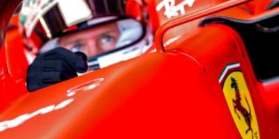 Nejrychlejší byli v prvním tréninku jezdci Ferrari