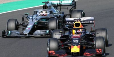 Už nemáme na rovinkách takový strach, říká Verstappen