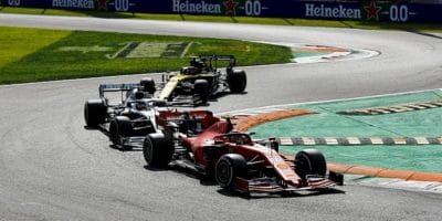 Kvůli boji o titul jsem se vyhnul kolizi, říká Hamilton