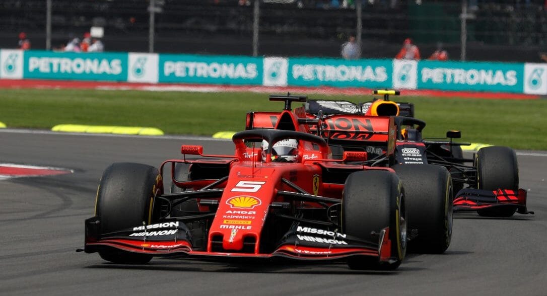 Mercedesu pomohlo štěstí, říká druhý Vettel