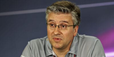 Renault stanovil datum Fryova nástupu