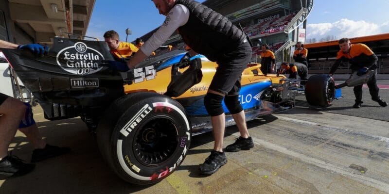 McLaren začne podle plánu příští rok odebírat motory Mercedes