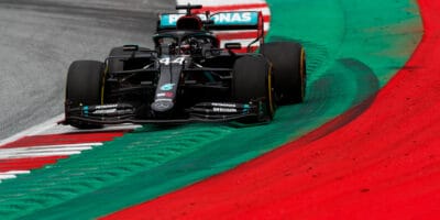 VC Štýrska vyhrál Lewis Hamilton, blamáž pro Ferrari
