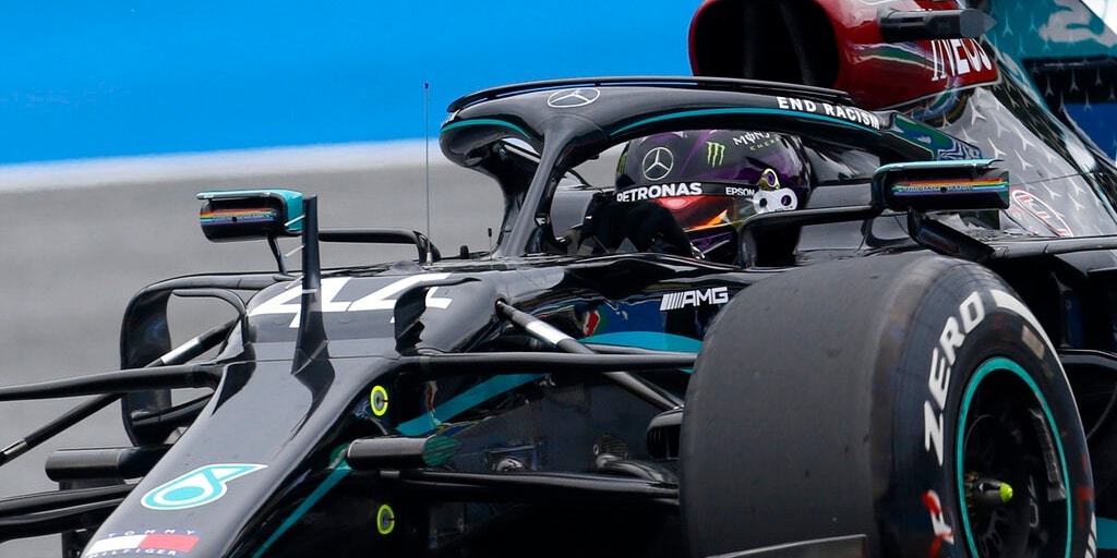 Mercedes ovládl i druhý trénink, Hamilton zůstal na čele