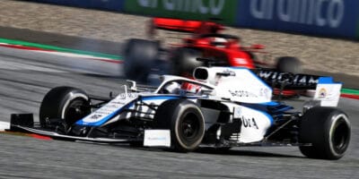 Russell o víkendu nasadí nový motor