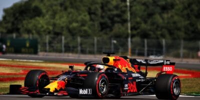 Mercedes poražen! VC 70. výročí F1 vyhrál Verstappen