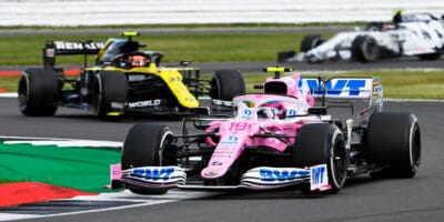 Třetí závod, třetí protest. Renault ve své snaze nepolevuje