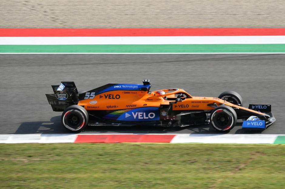 Pokles formy McLarenu je špatný vtip, říká Sainz