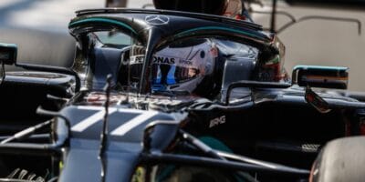 Bottasovu pole position zhatily žluté vlajky
