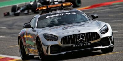 Safety car bude zahalen do červeného overalu