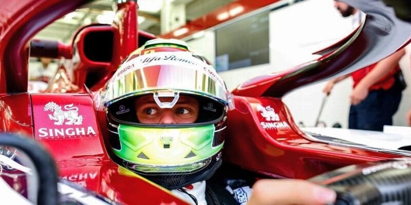 Potvrdené: Mick Schumacher bude testovať monopost F1