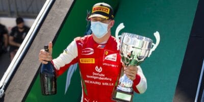Do formule 1 mohou vstoupit rovnou tři nadějní mladíci