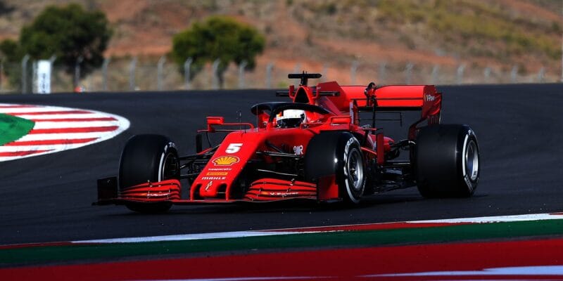 Vettel po vypadnutí z Q2: Leclerc je na „úplně jiné úrovni“