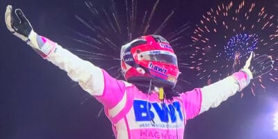 Neuvěřitelnou VC Sachíru vyhrál Pérez, Mercedes chyboval