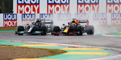 Chaoticky – deštivou VC Emilia-Romagna vyhrál Verstappen