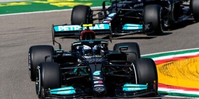 Ve druhém tréninku na Imole opět na čele Bottas