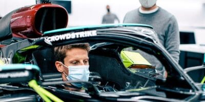 Grosjean sa odvezie v Mercedese