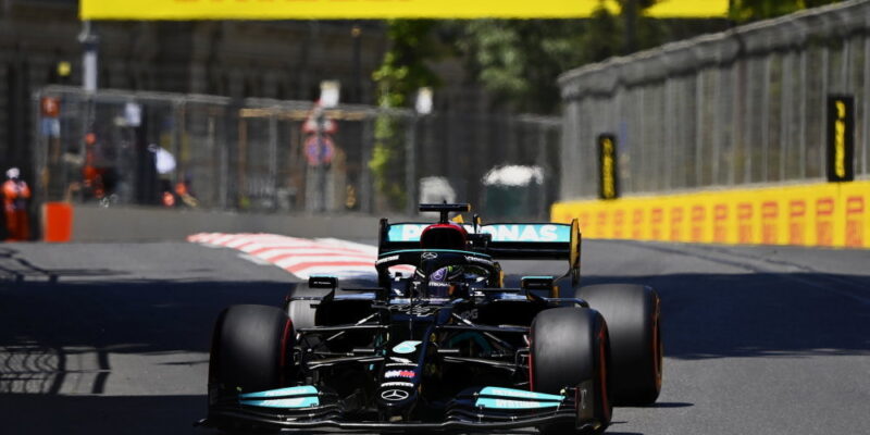 Pirelli: „Šťastlivec” Hamilton, na pneumatikách byl nalezen 6cm řez