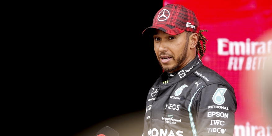 Premiérový trénink v Saúdské Arábii: Nejrychlejší Hamilton, Verstappen v závěsu