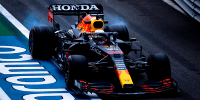 Poslední trénink ve Francii: Suverénní Verstappen, Hamilton až pátý