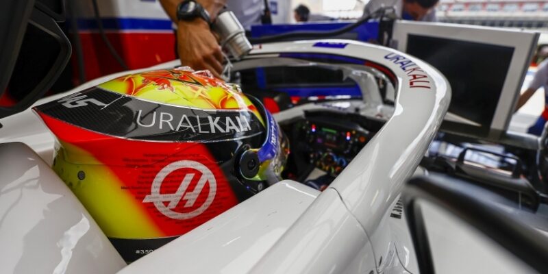 Haas pred Maďarskom upraví Schumacherovu sedačku