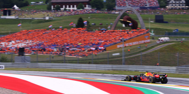 V Rakousku dominoval Verstappen, Hamilton až čtvrtý