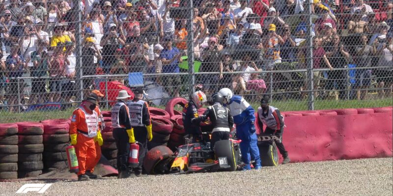 Proč FIA potrestala Hamiltona za kolizi s Verstappenem?