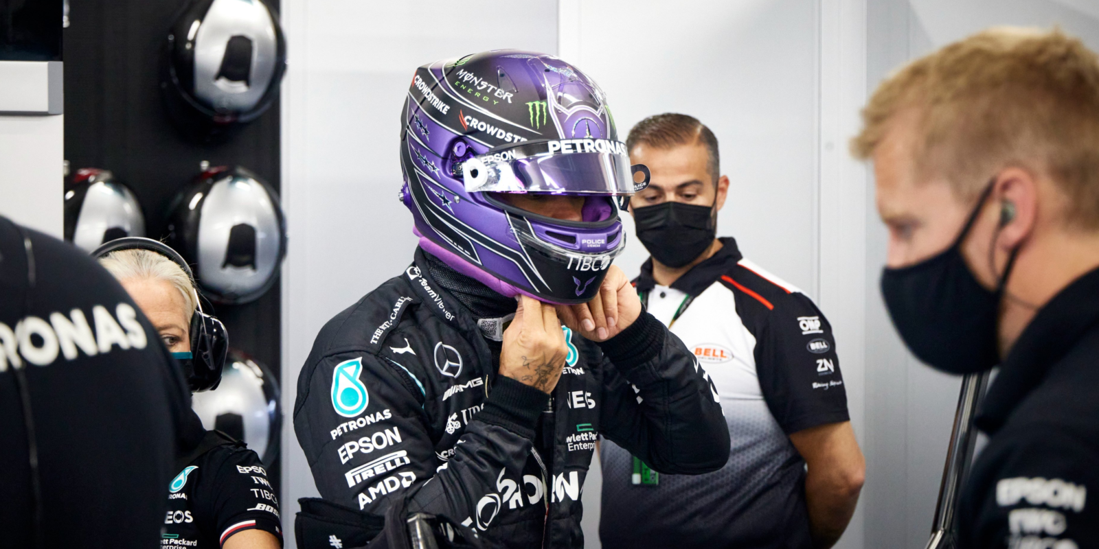 Poslední trénink v Maďarsku: Hamilton těsně nejrychlejší, Schumacher nedokončil