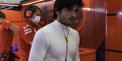 Sainz o střetu s Russellem: Bolí to, nebyla to moje chyba
