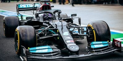 Kvalifikaci ovládl Hamilton, Schumacher se dostal do Q2!