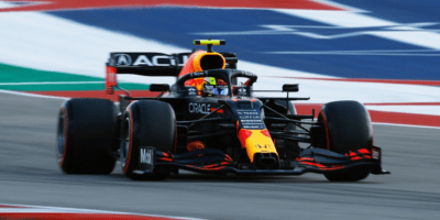 FP3 v USA: Nejrychlejší Pérez, za ním Sainz