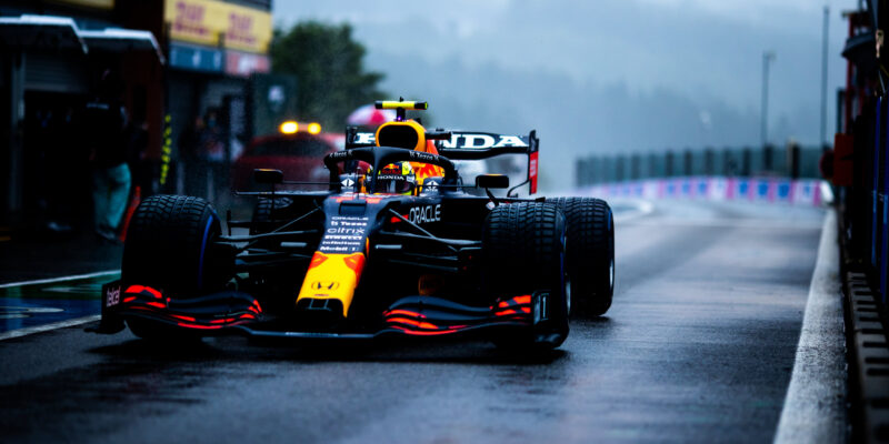 Red Bull: Komunikace mezi týmy a FIA by se neměla vysílat