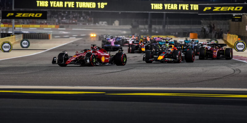 Úvodní podnik sezóny ovládlo Ferrari, Red Bull bez bodů