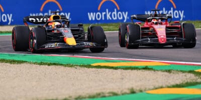 Verstappen vyhrává první letošní sprint na Imole!