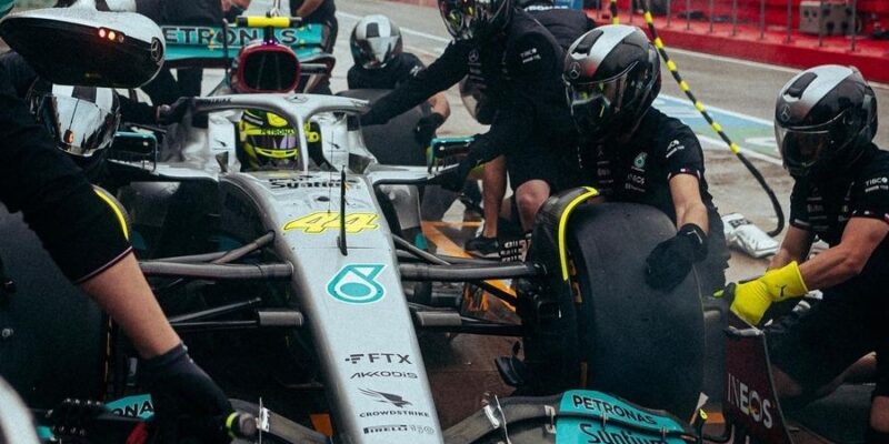Hamilton: Každý závodní víkend je záchranou pro Mercedes