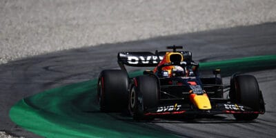 Španělsko ovládl Verstappen, katastrofa pro Leclerca