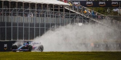 Alonso plánuje zaútočit na Verstappena po startu