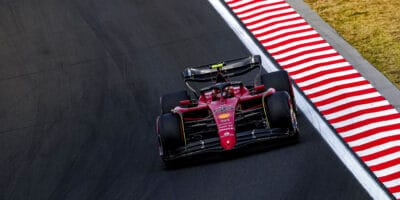 FP1 na Hungaroringu: Carlos Sainz nejrychlejší