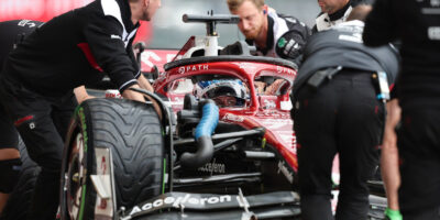 První trénink na Silverstonu ovládl Valtteri Bottas
