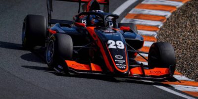 Sprint formule 3 po dechberoucím finiši vyhrál Colapinto, Staněk mimo body
