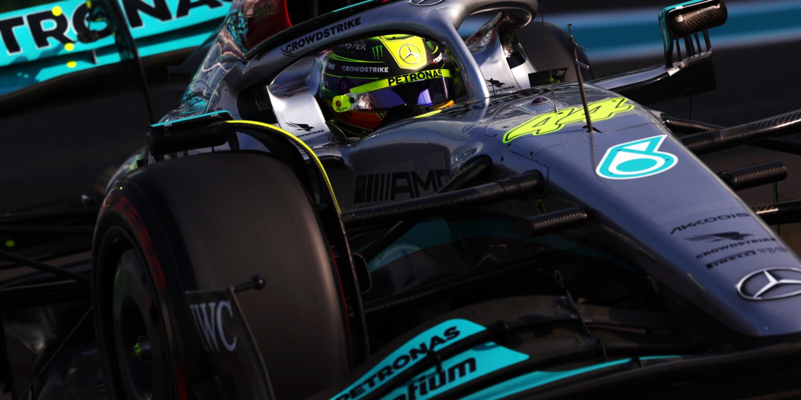 Hamilton poprvé v kariéře bez jediného vítězství v sezoně