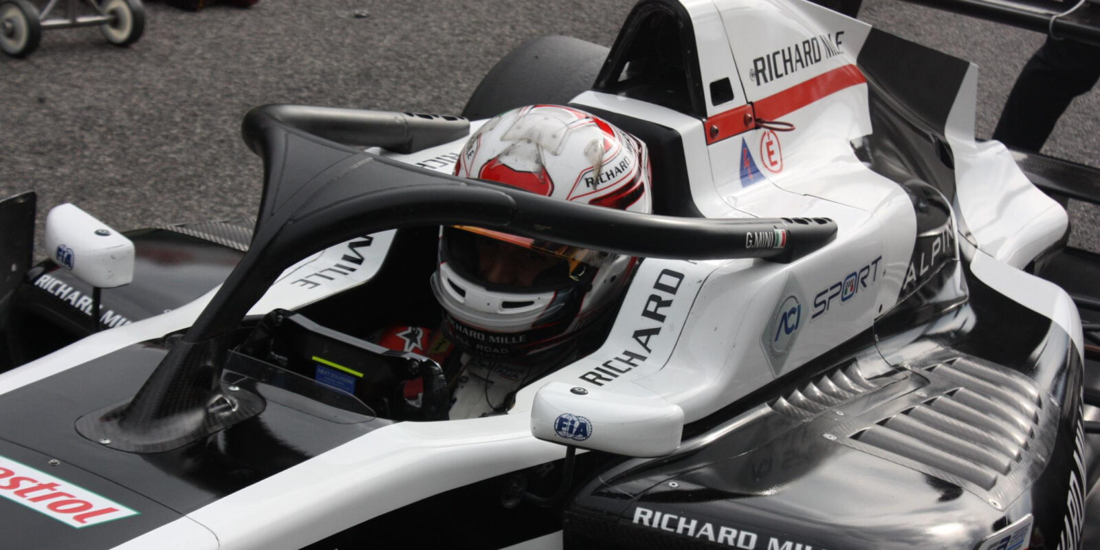 Kvalifikace F3: PHM Racingu vyšla jen první polovina